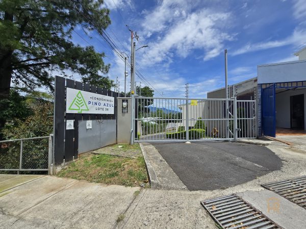 Casa En Venta Condominio Pino Azul - Imagen 2